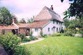 thatched country cottage in Suffolk for self-catering holidays