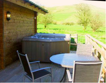 self-catering lodge with Internet Powys