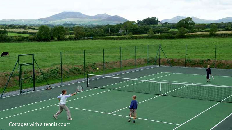 Holiday cottages north Wales with tennis and swimming pool