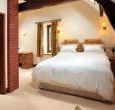 8 luxurious en-suite double or twin bedrooms