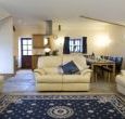 Self catering cottage in Cotswolds sleeps up to 11