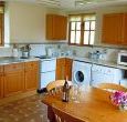 Good kitchen for prepparing meals and snacks on holiday