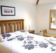 self-catering suffolk bedroom