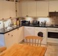 Apartment with well-equipped kitchen