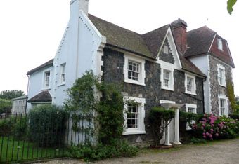 Rock House with swimming pool  - Chichester,  