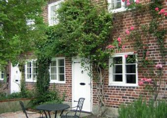 Rose Cottage Dogs-welcome Cottage, Hindon, Cotswolds   - Hindon,  