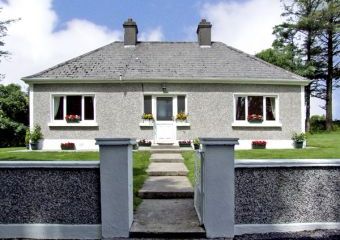 Gortna Gloss Family Cottage, County Limerick, West Ireland   - Templeglantine Near Abbeyfeale,  