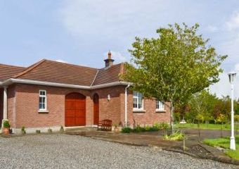 Walsh Cottage  Family Cottage, Swinford, County Mayo, West Ireland   - Swinford,  