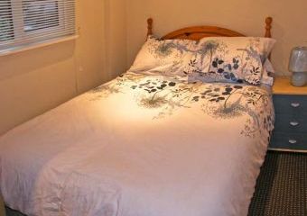 Boulder Dogs-welcome Cottage, Bexhill-On-Sea, South Coast   - Bexhill-On-Sea,  
