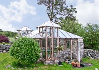 The Old Farmhouse Dogs-welcome Cottage, Ruthin, North Wales   - Ruthin,  