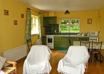 Daisy Cottage Dogs-welcome Cottage, Kilcummin, County Kerry, South West Ireland   - Kilcummin,  
