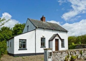 Bob's Pet Friendly Rural Cottage  - Duncannon,  