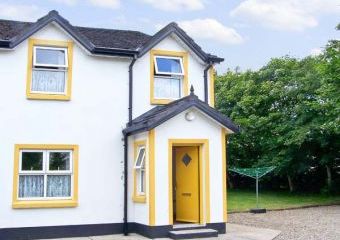 Riverbank Dogs Welcome Cottage, County Clare, West Ireland   - Scarriff, county clare,  