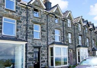 No 3 Bronwen Terrace Beach Cottage, Harlech, North Wales   - Harlech,  
