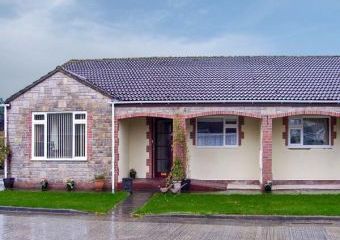 Russet Family Cottage, Burtle, South West England   - Burtle,  