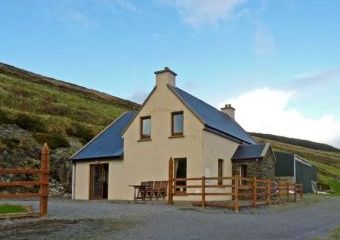 Carraig View Dogs-welcome Cottage, Ballinskelligs, County Kerry, South West Ireland  - Ballinskelligs,  