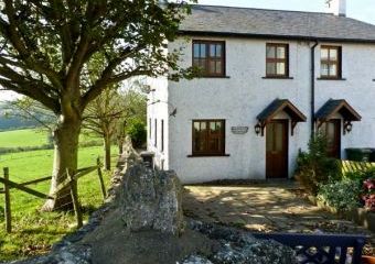 Curlew Cottage Dogs-welcome Cottage, Bardsea, Cumbria & The Lake District   - Bardsea,  