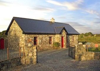 Tigh Mhicil Thom�Is Coastal Cottage, Cashel, County Galway, West Ireland  - Cashel,  