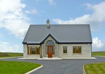 Trasna Na Dtonnta Coastal Cottage, Spanish Point, County Clare, West Ireland   - Spanish Point,  