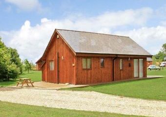 Birkdale Lodge Dogs-welcome Cottage, Thorpe-On-The-Hill, East Anglia   - Thorpe-On-The-Hill,  