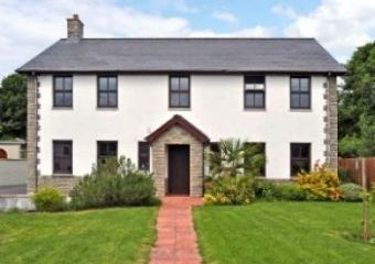 Dyffryn House Coastal Cottage, Kidwelly, South Wales   - Broadway, Kidwelly,  