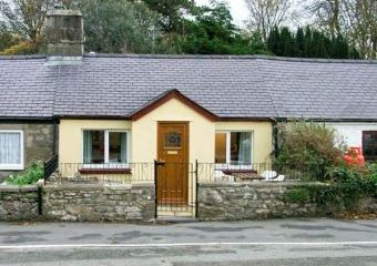 2 Tyn Lon Cottages Coastal Self-catering, Beaumaris, North Wales   - Beaumaris,  