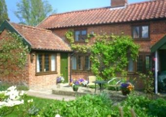 Mistletoe Cottage  - Sibton Green ,  