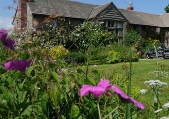 The Barn - Rustic Retreat  - Newton St Margarets,  