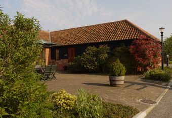 Strawberry Hall Cottages  - Ipswich,  