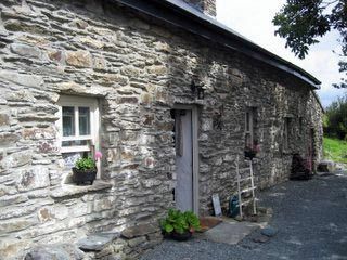Molly's Seaside Cottage  - ,  