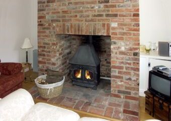 4 Victoria Cottages Dogs-welcome Cottage, Hindon, Cotswolds   - Hindon,  