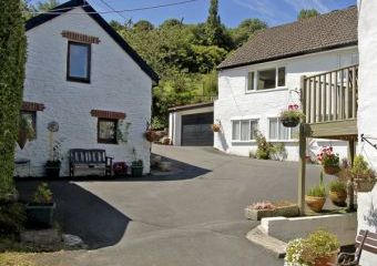 The Plough Dogs-welcome Cottage, Berrynarbor, South West England   - Berrynarbor,  