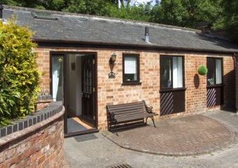 The Stables Romantic Cottage, Hatton, Cotswolds   - Hatton,  