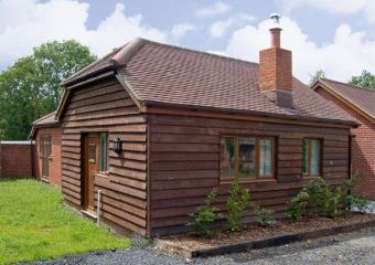 Swallow Family Cottage, Durley, South Coast   - Durley,  