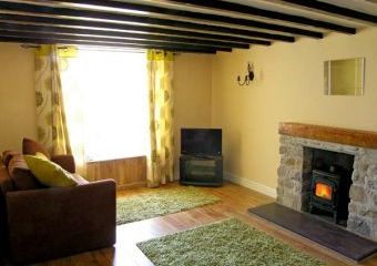 Ty Fferm Bodlasan Beach Cottage, Llanfachraeth, North Wales   - Llanfachraeth,  