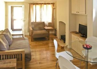 12a East Row Dogs-welcome Cottage, Holbrook, East Anglia   - Holbrook,  