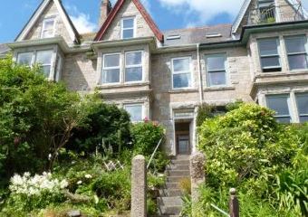 Dolphins' Watch Coastal Apartment, Newlyn, South West England   - Newlyn East,  