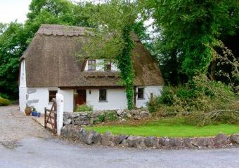 Roveagh Dogs-welcome Cottage, County Galway, West Ireland   - Oranmore,  