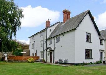 Rowton Manor Dogs-welcome Cottage, Heart Of England   - Craven Arms,  