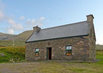 An Nead Dogs-welcome Cottage, Dingle, County Kerry, South West Ireland   - Dingle,  