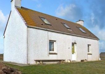 Aird A Bhaigh Beach Cottage, Lochmaddy, North Uist, Highlands And Islands   - Lochmaddy, North Uist,  