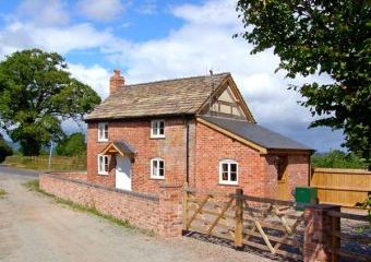 Point Cottage Dogs-welcome Cottage, Preston-On-Wye, Heart Of England   - Preston-On-Wye,  