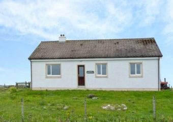Sealladh A Bhaigh Beach Cottage, Isle Of Benbecula, Outer Hebrides, Highlands And Islands   - Isle Of Benbecula, Outer Hebrides,  