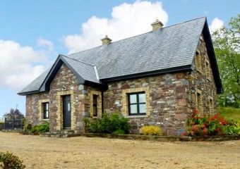 An Crannog Family Cottage, County Sligo, West Ireland  - Gorteen,  