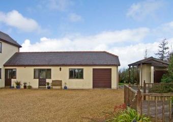 Bryn Coed Pet-friendly Cottage, Pentre Berw, North Wales   - Pentre Berw,  