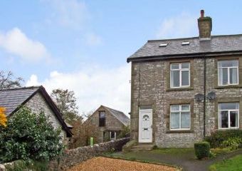 Sunny Bank Family Cottage, Chelmorton, Peak District   - Chelmorton,  