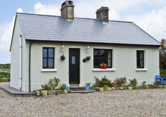 Gronwee Cottage Dogs-welcome Cottage, Kilmihil, County Clare, West Ireland   - Kilmihil,  