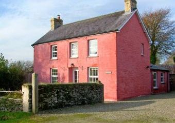 Maes-Y-Ffynnon Dogs-welcome Cottage, Cenarth, South Wales   - Cenarth,  