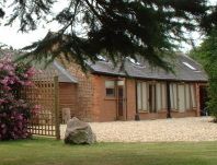 Follets Cottage  - Easton Royal,  