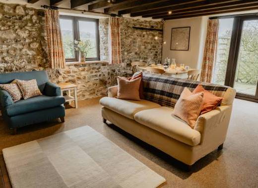 Self-catering  country cottage with exposed beams